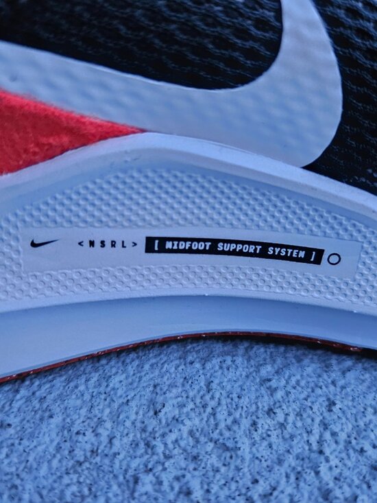 Nike Air Zoom Structure 25 Men\'s Running Shoes Sz 6.5 US Black/White-Picante Red